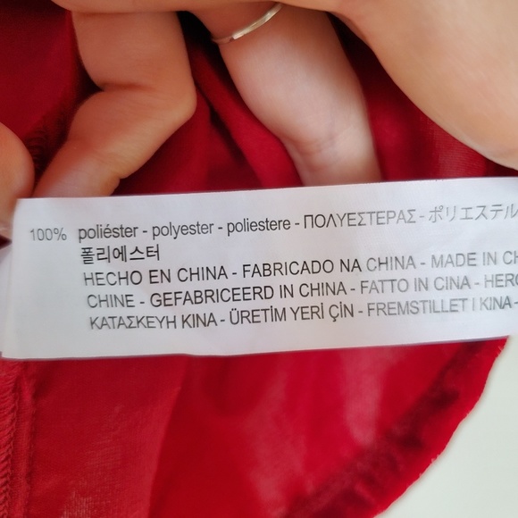 Zara, red velvet crop top with flutter sleeves - Picture 5 of 5